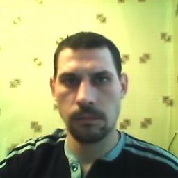  Денис