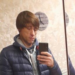  Артём