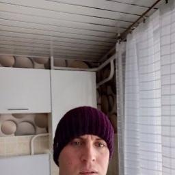  Денис