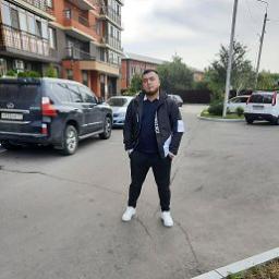  Акобир
