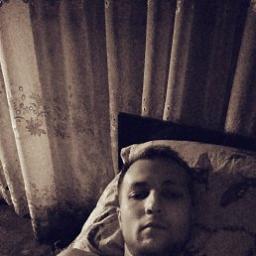  Женек