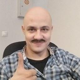  Денис