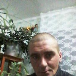  Артём