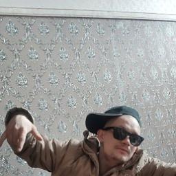  Максим