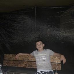  Ден