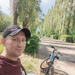  Антон