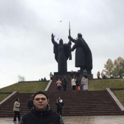  Максим