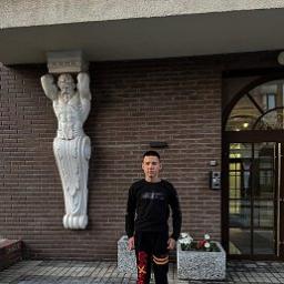  Виктор