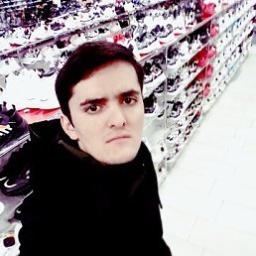  Ali