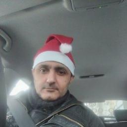  Артём