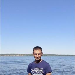  Артем