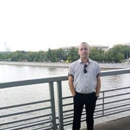  Женек