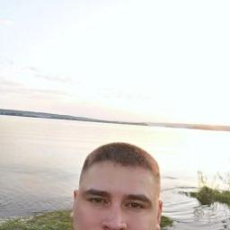  Денис