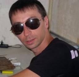  Сергей