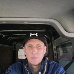  Денис