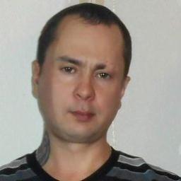  Артём