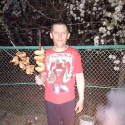  Артём