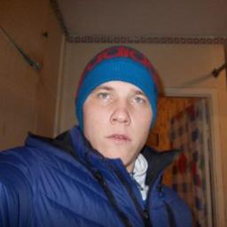  Евгений Лавров