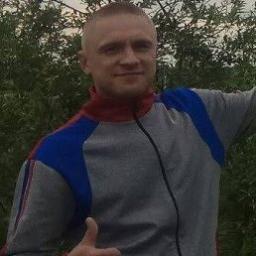  Артём