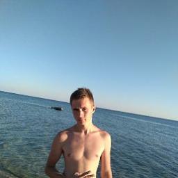  Андрей