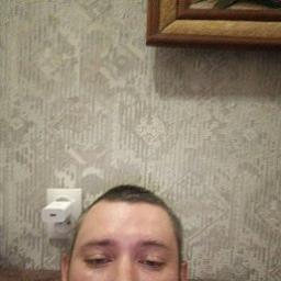  Артём