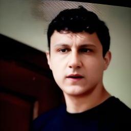 Али