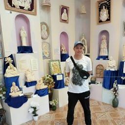  Олег