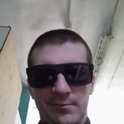  Денис