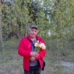  Анатолий