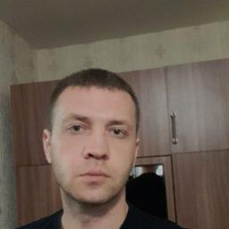  Денис
