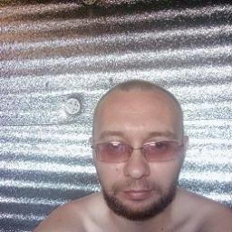  Андрей