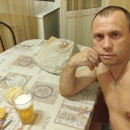  Денис