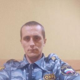  Денис