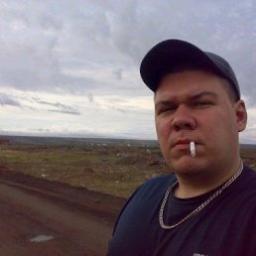  Денис