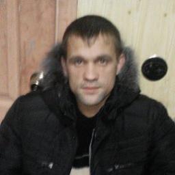  Денис
