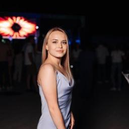 Карина