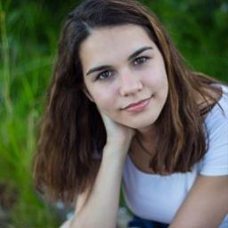 Полина