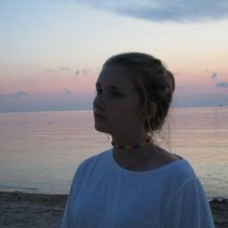  Анна