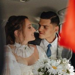  Полина