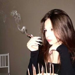  Алина