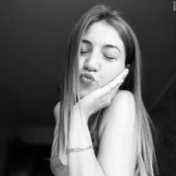  Ева