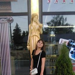  Полина