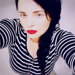  Анна