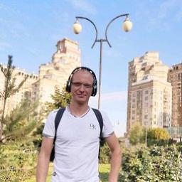  Женя