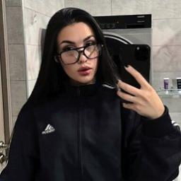  Дарина