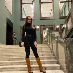  Марина