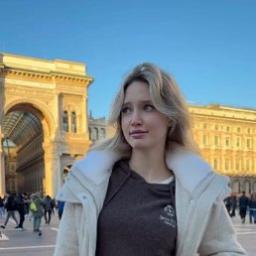  Соня