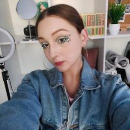  Алина