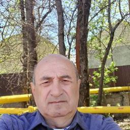  Рустам
