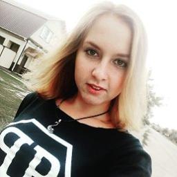  Оля